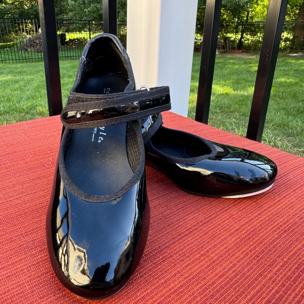 Girls Black Velcro Tap Shoes
